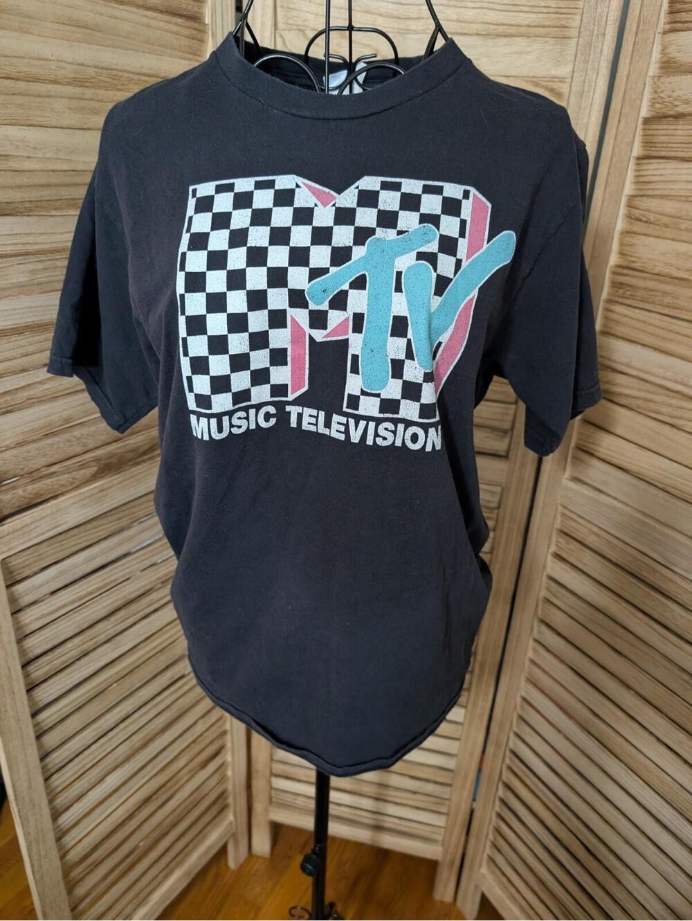 MTV Neon Distressed Checkered Logo Graphic T-Shirt Men’s Size Small